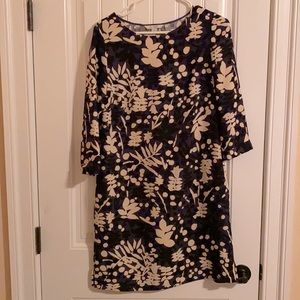 Like new Biden long sleeve floral pattern dress